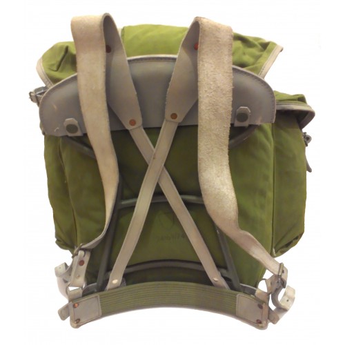 Рюкзак на раме армии Норвегии, олива, как новый